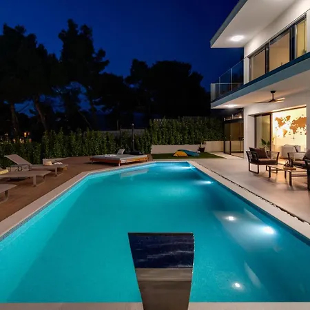 New Stylish 5-bedroom Aride With Pool, Sea Views Villa *