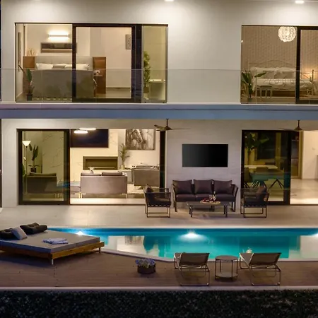 New Stylish 5-bedroom Aride With Pool, Sea Views *