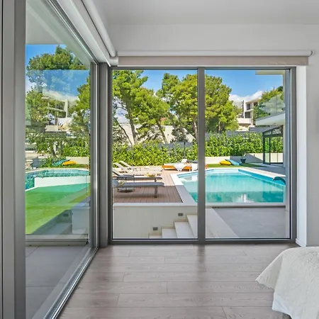 New Stylish 5-bedroom Aride With Pool, Sea Views Villa *