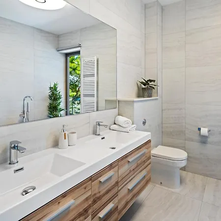 New Stylish 5-bedroom Aride With Pool, Sea Views