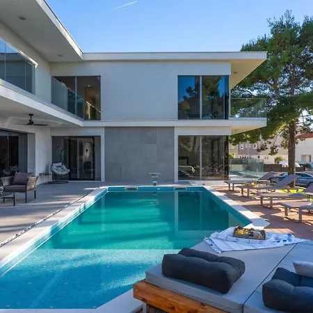 New Stylish 5-bedroom Aride With Pool, Sea Views Villa *