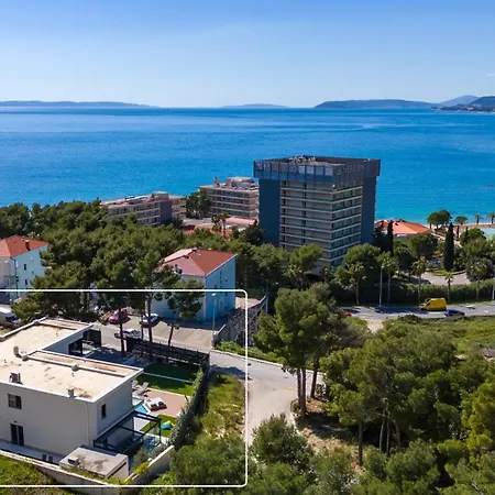 New Stylish 5-bedroom Aride With Pool, Sea Views