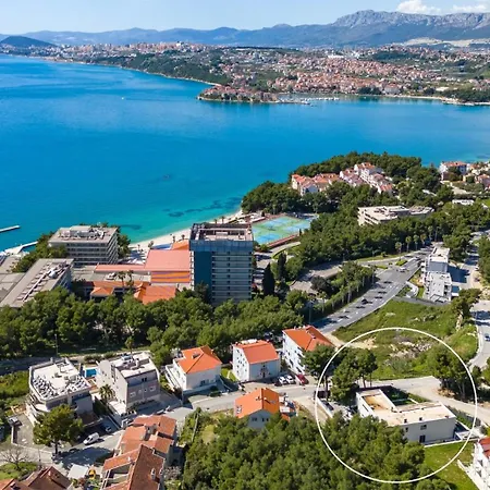 Villa Stylish 5-bedroom Aride With Pool, Sea Views