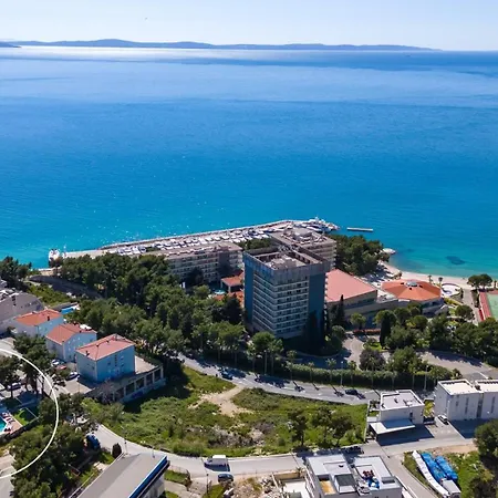Villa New Stylish 5-bedroom Aride With Pool, Sea Views Podstrana