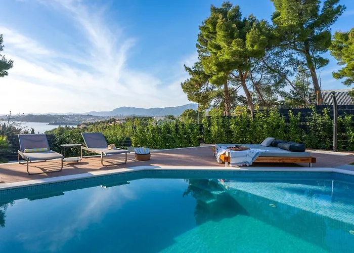 Stylish 5-bedroom Aride With Pool, Sea Views Villa