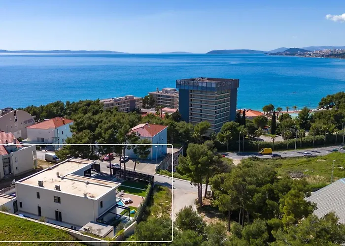Stylish 5-bedroom Aride With Pool, Sea Views